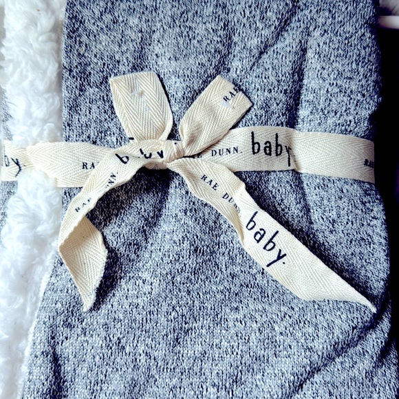 ❗️RAE DUNN BLESSED FARMHOUSE EMBROIDERED PATCHWORK SOFT PLUSH BABY BLANKET - Picture 3 of 5